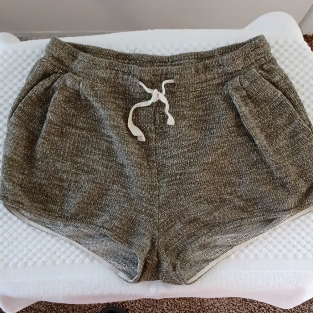 HM Green Stretchy Outdoor Indoor Active Shorts Sleep Shorts sz S